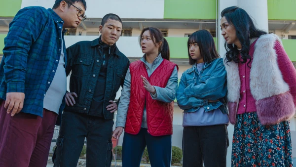 Chung Cư Oan Nghiệt - The Noisy Mansion