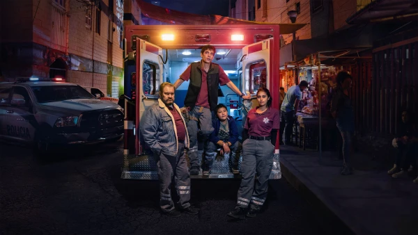 Gia Đình Sống Giữa Màn Đêm - Midnight Family